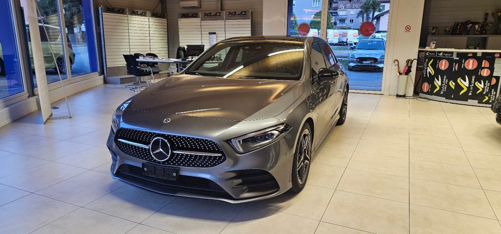 MERCEDES-BENZ A 200 AMG Line 4m