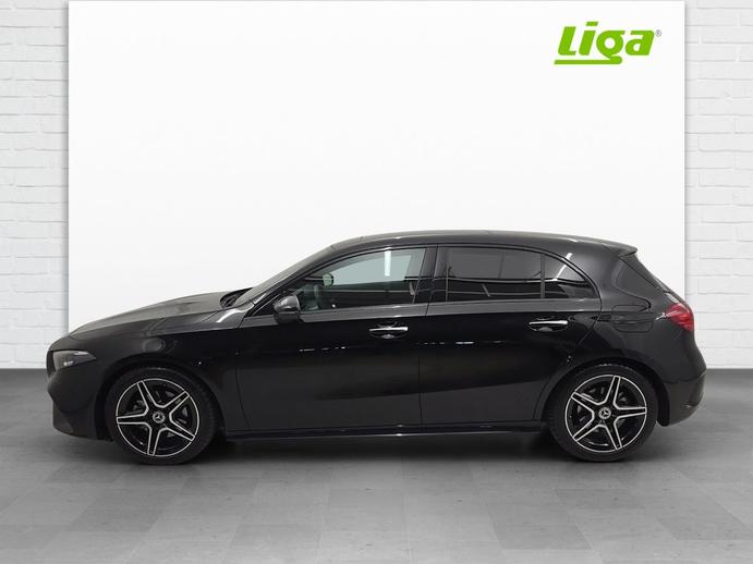 MERCEDES-BENZ A 200 AMG Line, Mild-Hybrid Petrol/Electric, Second hand / Used, Automatic