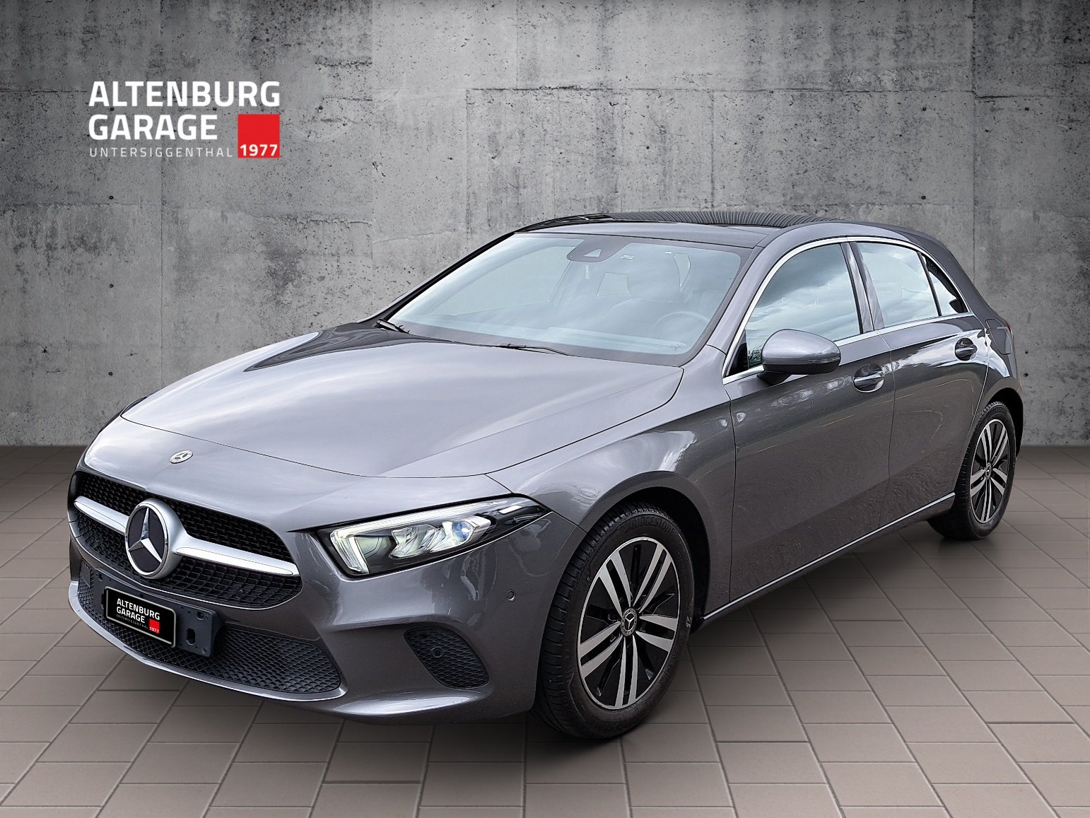 MERCEDES-BENZ A 200 Progressive