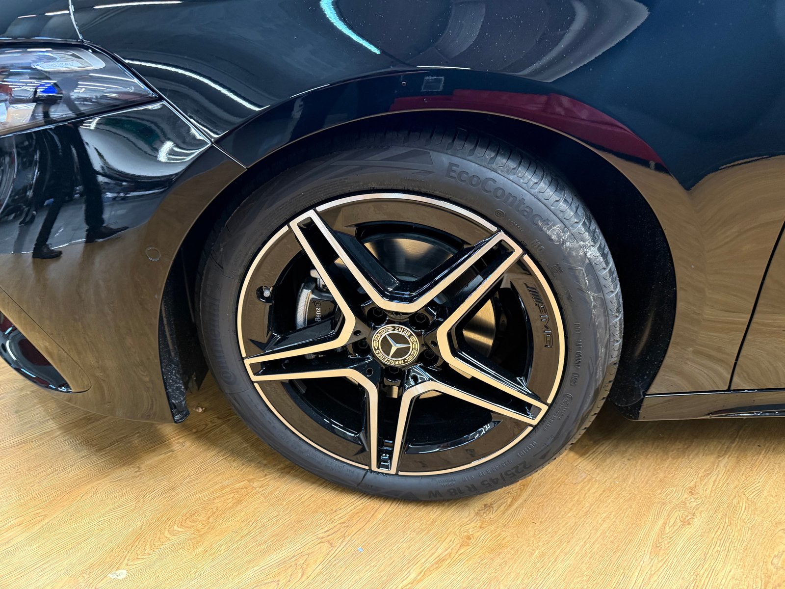 MERCEDES-BENZ A 200 - AMG - NightStar / DISTRONIC / 360 Grad, Hybride Léger Essence/Électricité, Occasion / Utilisé, Automatique - 5
