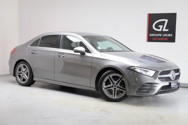 MERCEDES-BENZ A 200 AMG Line