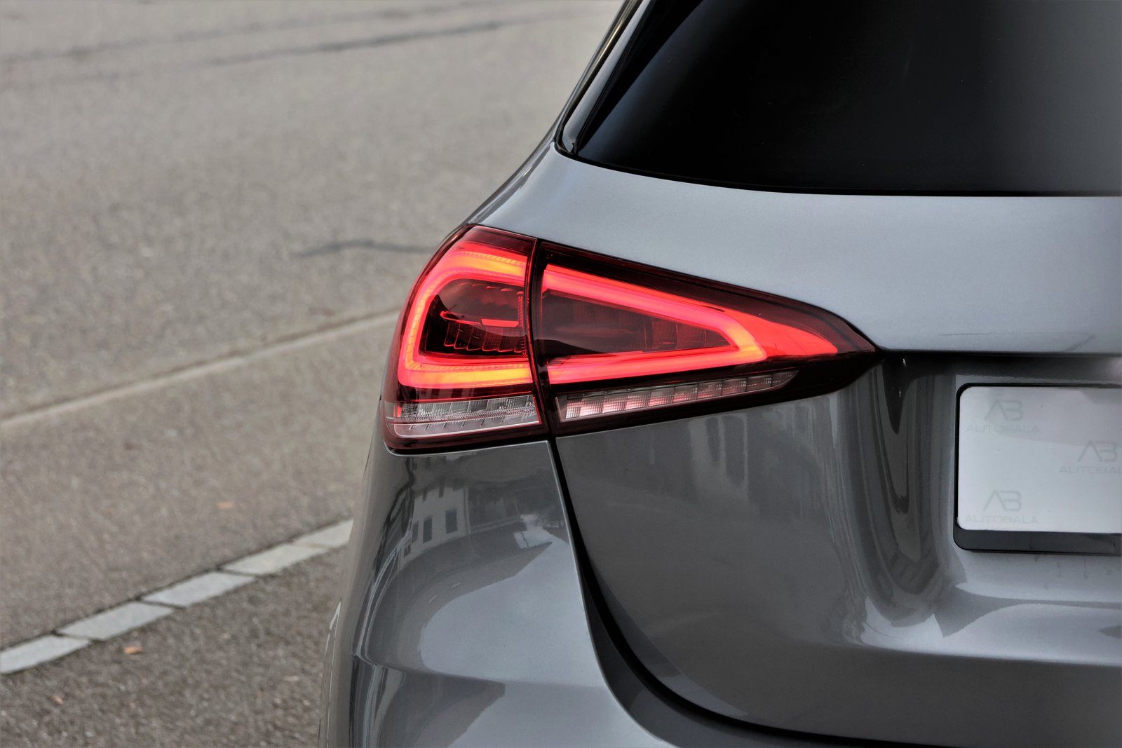 MERCEDES-BENZ A 200 AMG Line 7G-DCT, Essence, Occasion / Utilisé, Automatique - 4