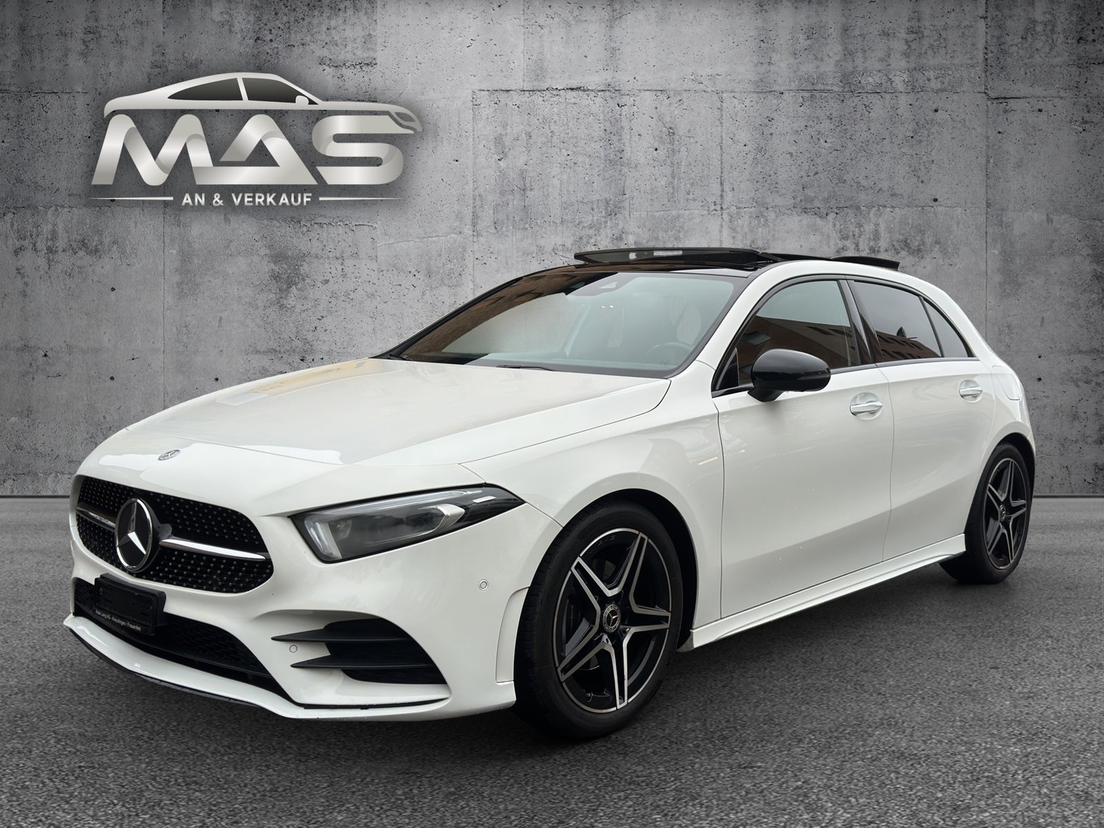 MERCEDES-BENZ A 200 AMG Line