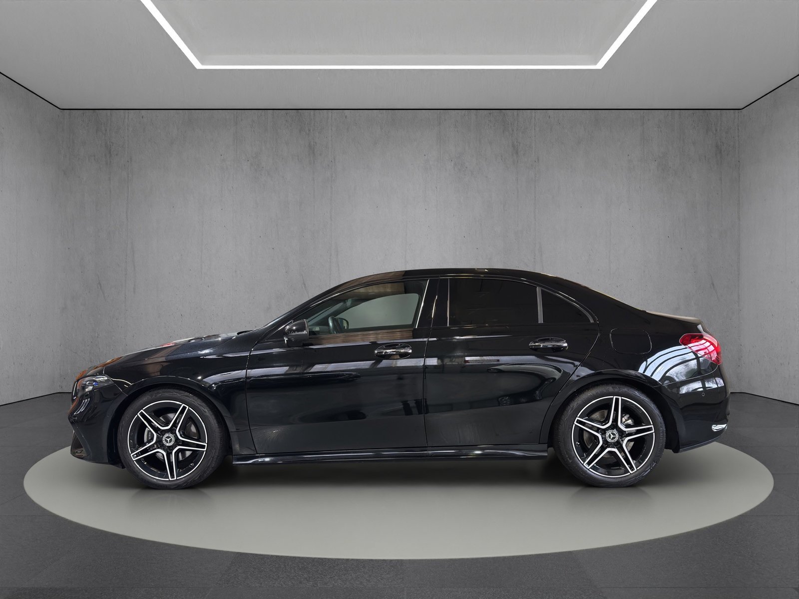 MERCEDES-BENZ A 200 7G-DCT AMG Line " Anhängerkupplung-Panodach-360°Kamera, Mild-Hybrid Petrol/Electric, Second hand / Used, Automatic - 3