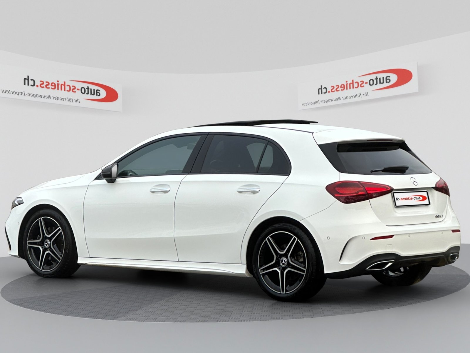MERCEDES-BENZ A 200 AMG Line Night 7G-DCT Facelift, Mild-Hybrid Petrol/Electric, Second hand / Used, Automatic - 4