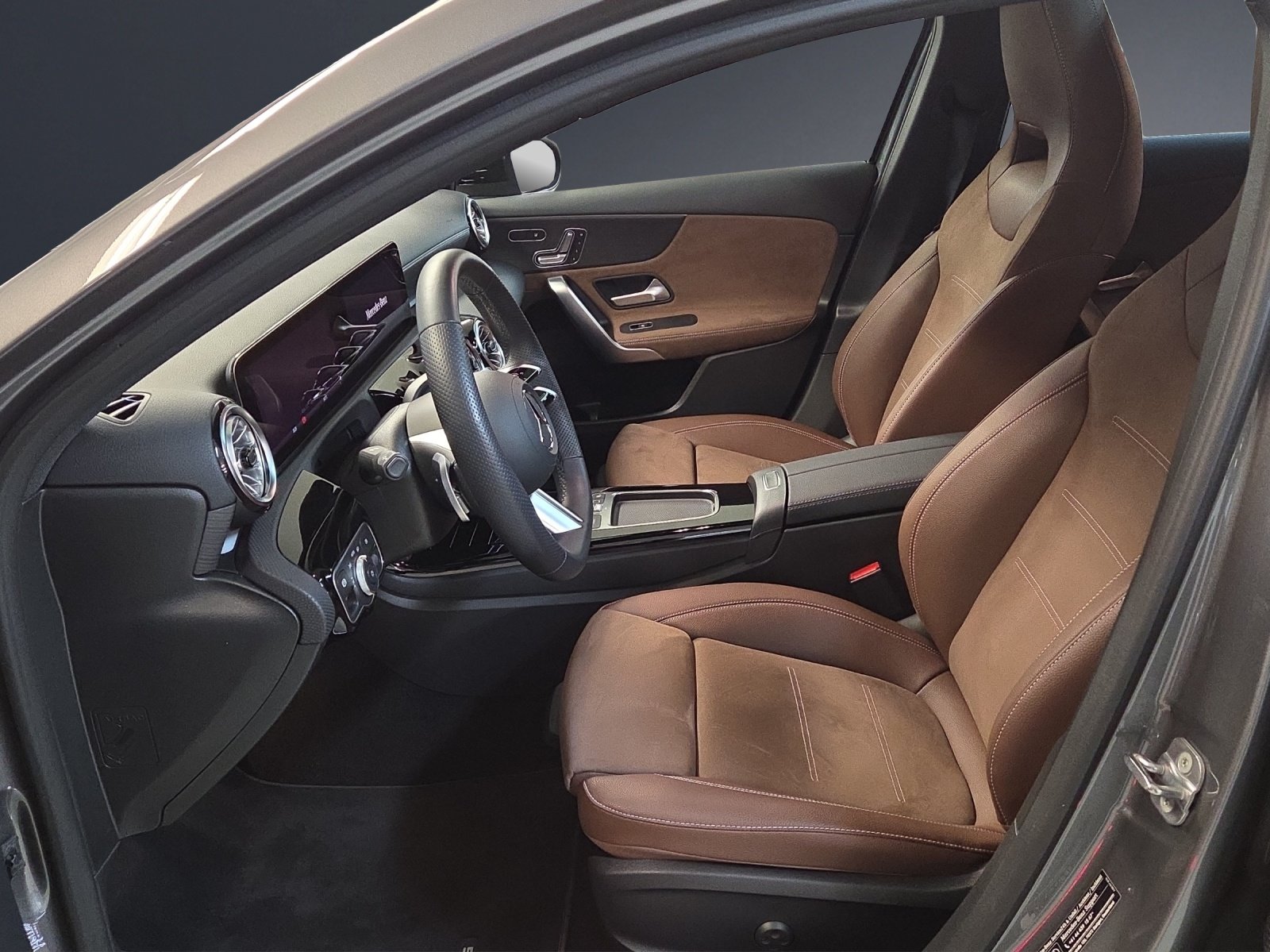 MERCEDES-BENZ A 200 7G-DCT, Hybride Léger Essence/Électricité, Occasion / Utilisé, Automatique - 6