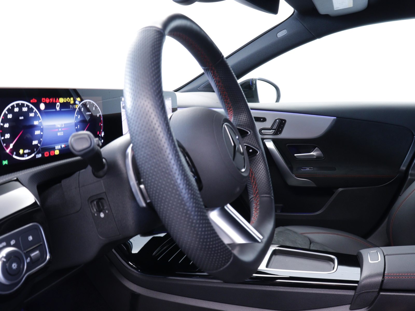 MERCEDES-BENZ A 200 Night Star AMG Line, Mild-Hybrid Benzin/Elektro, Occasion / Gebraucht, Automatik - 7