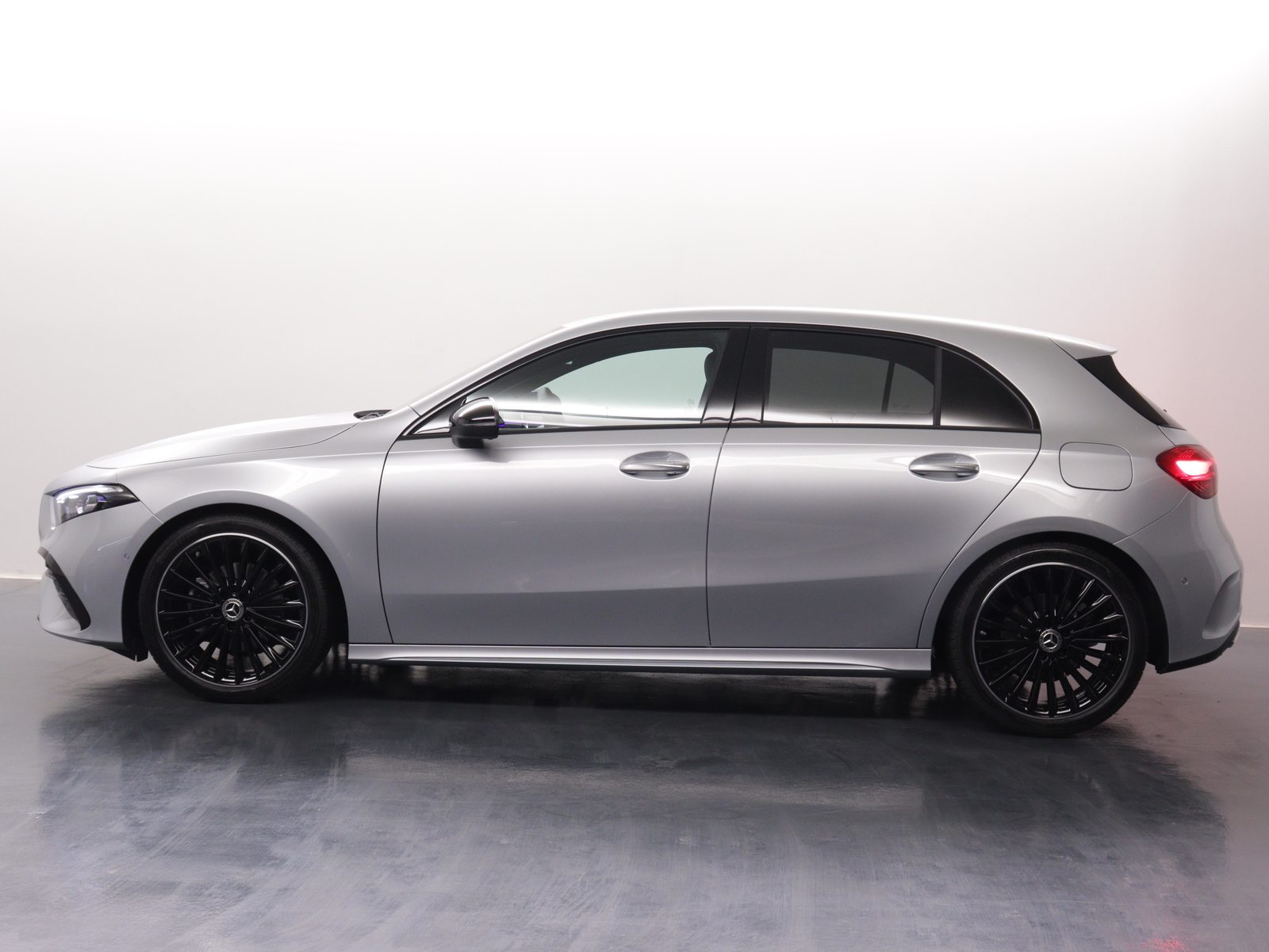 MERCEDES-BENZ A 200 Night Star AMG Line, Hybride Leggero Benzina/Elettrica, Occasioni / Usate, Automatico - 3