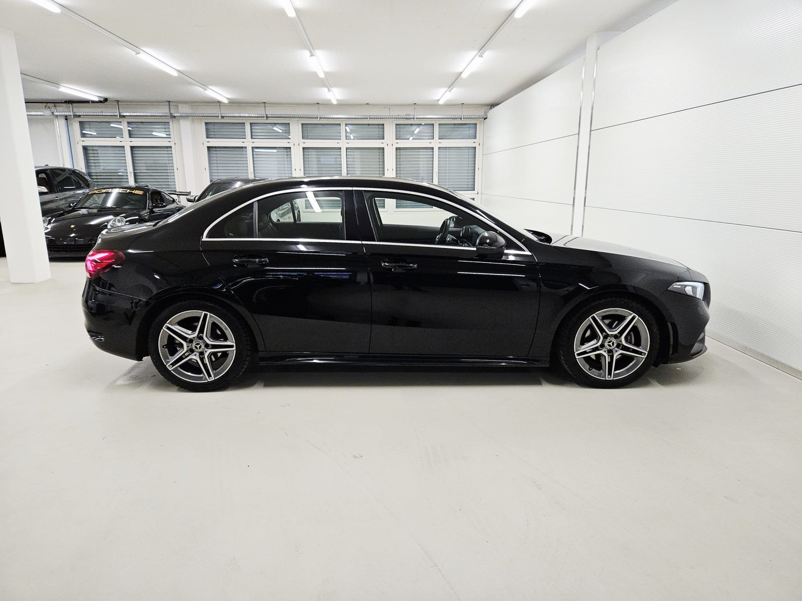MERCEDES-BENZ A 200 AMG Line *Limousine* *Rückfahrkamera* *, Petrol, Second hand / Used, Automatic - 7