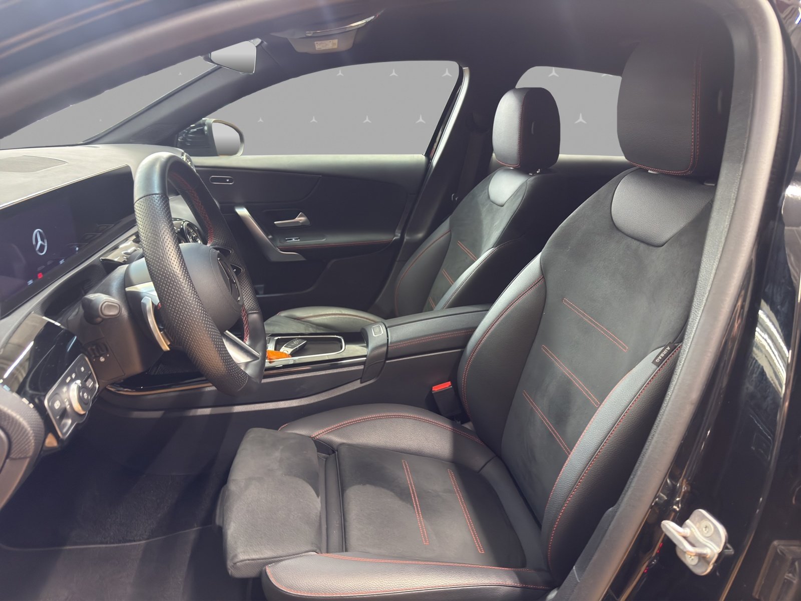 MERCEDES-BENZ A 200 - AMG / Rückfahrkamera / Smartphone Int, Hybride Léger Essence/Électricité, Occasion / Utilisé, Automatique - 7