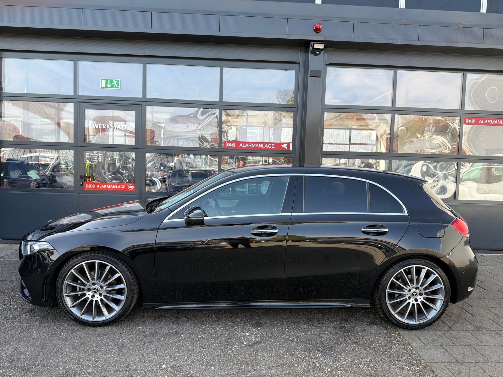 MERCEDES-BENZ A 200 AMG Line 7G-DCT, Benzin, Occasion / Gebraucht, Automatik - 3