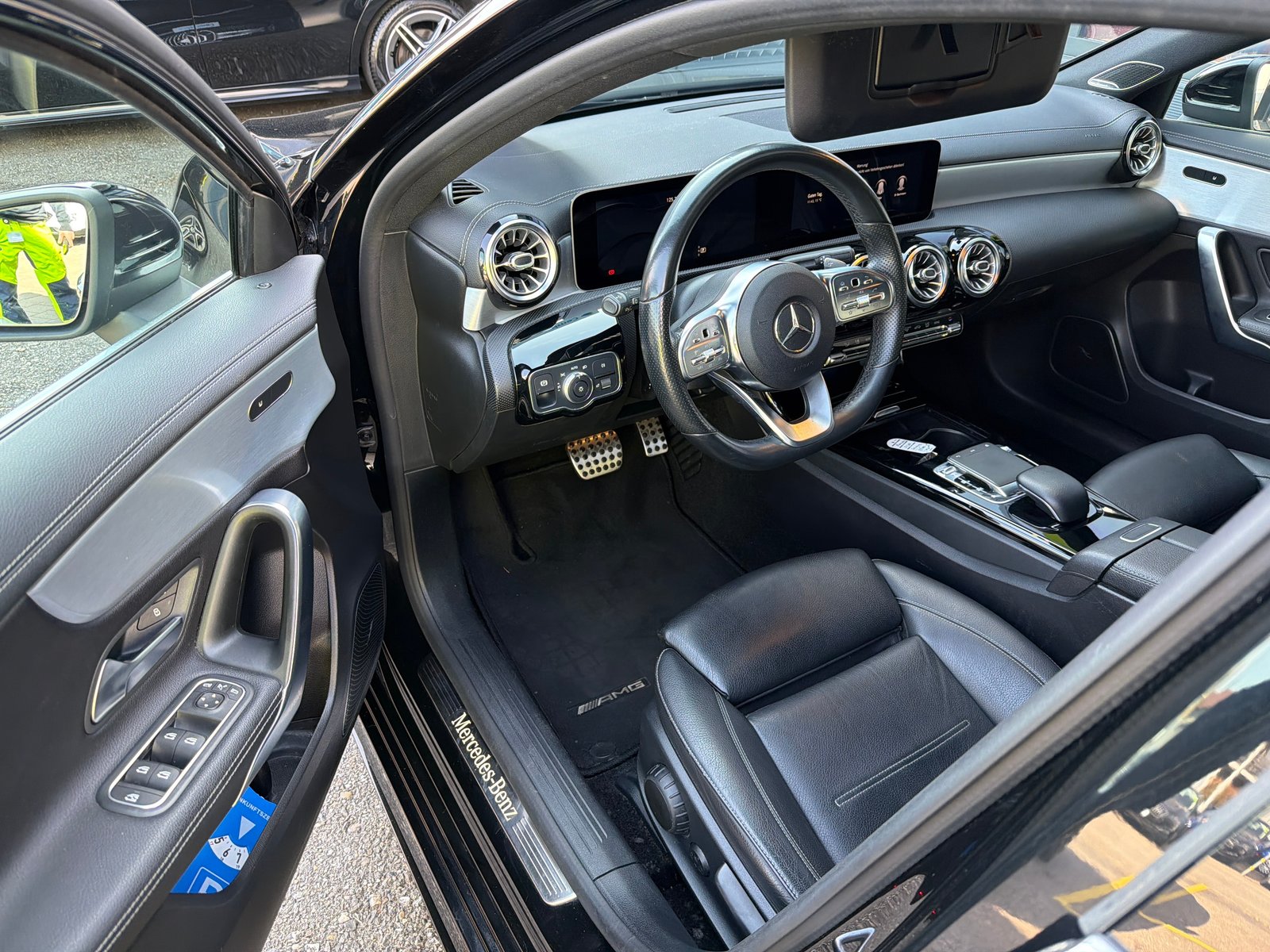 MERCEDES-BENZ A 200 AMG Line 7G-DCT, Benzin, Occasion / Gebraucht, Automatik - 7