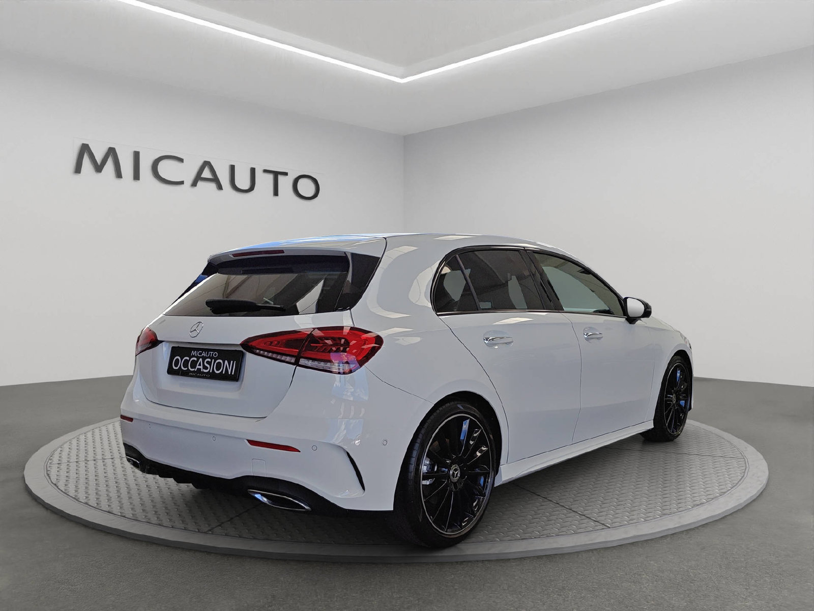 MERCEDES-BENZ A 200 AMG Line, Benzin, Occasion / Gebraucht, Automatik - 2