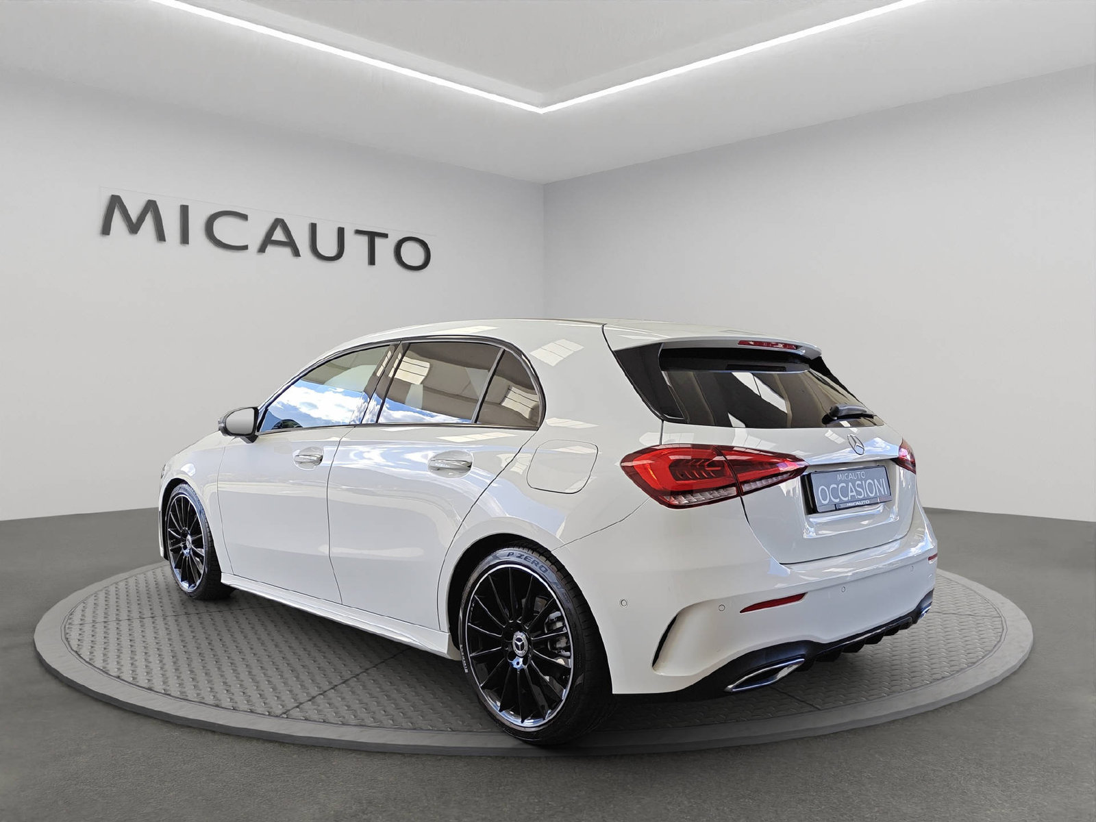 MERCEDES-BENZ A 200 AMG Line, Benzin, Occasion / Gebraucht, Automatik - 3
