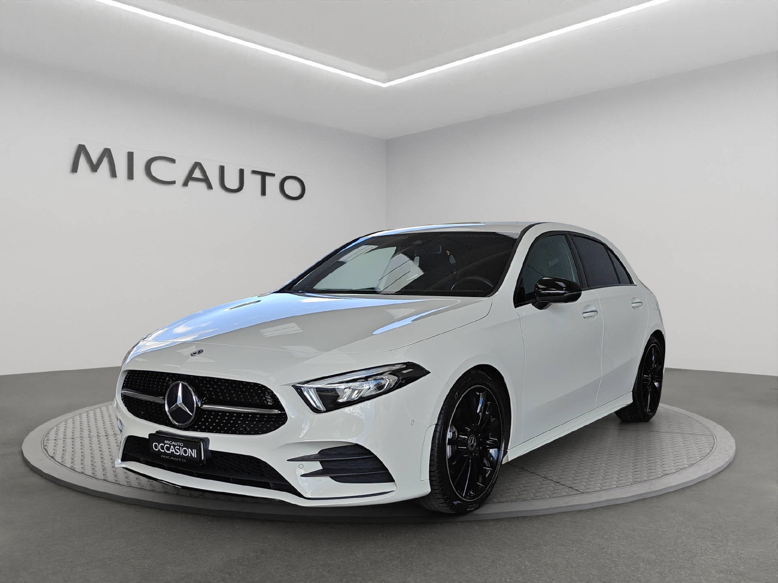 MERCEDES-BENZ A 200 AMG Line, Benzin, Occasion / Gebraucht, Automatik - 4