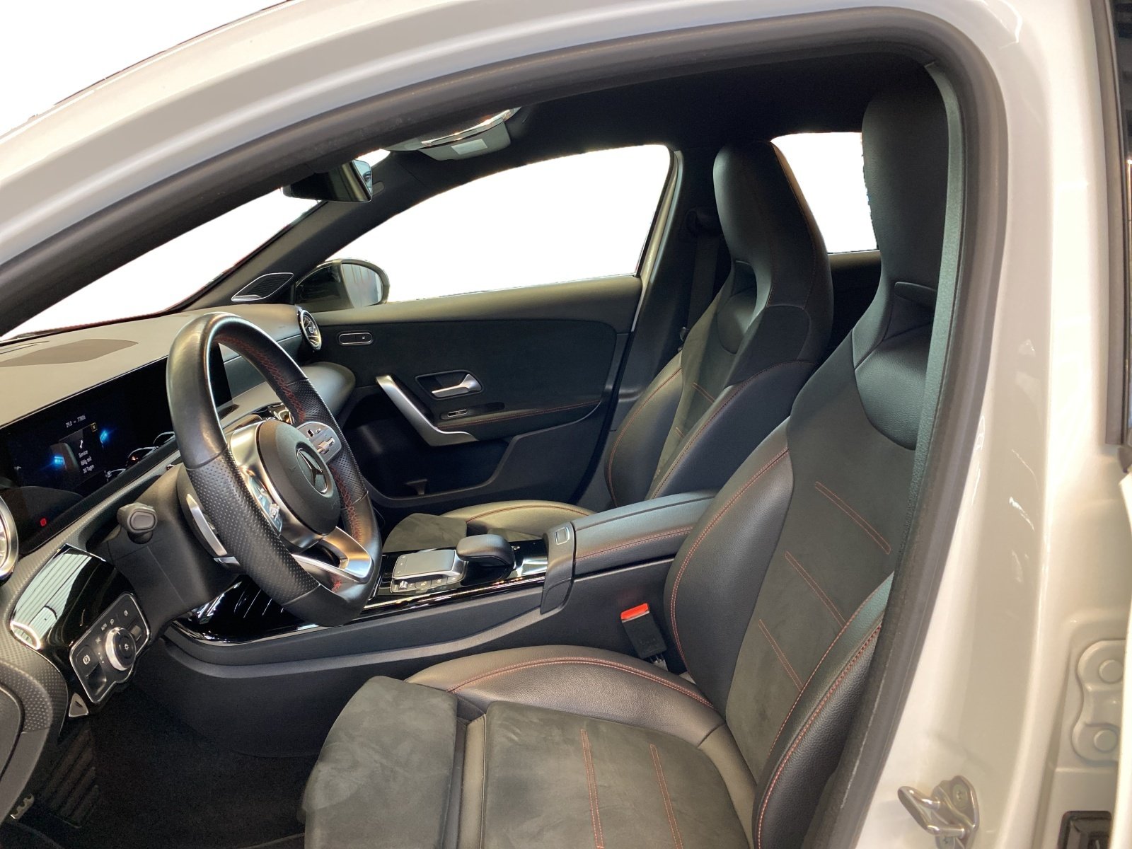 MERCEDES-BENZ A 200 AMG Line, Essence, Occasion / Utilisé, Automatique - 7