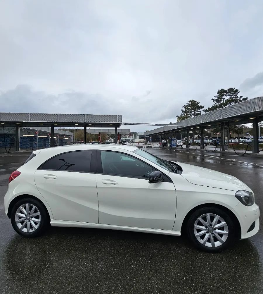 MERCEDES-BENZ A-Klasse W176 A 200 Night Star, Essence, Occasion / Utilisé, Automatique - 4