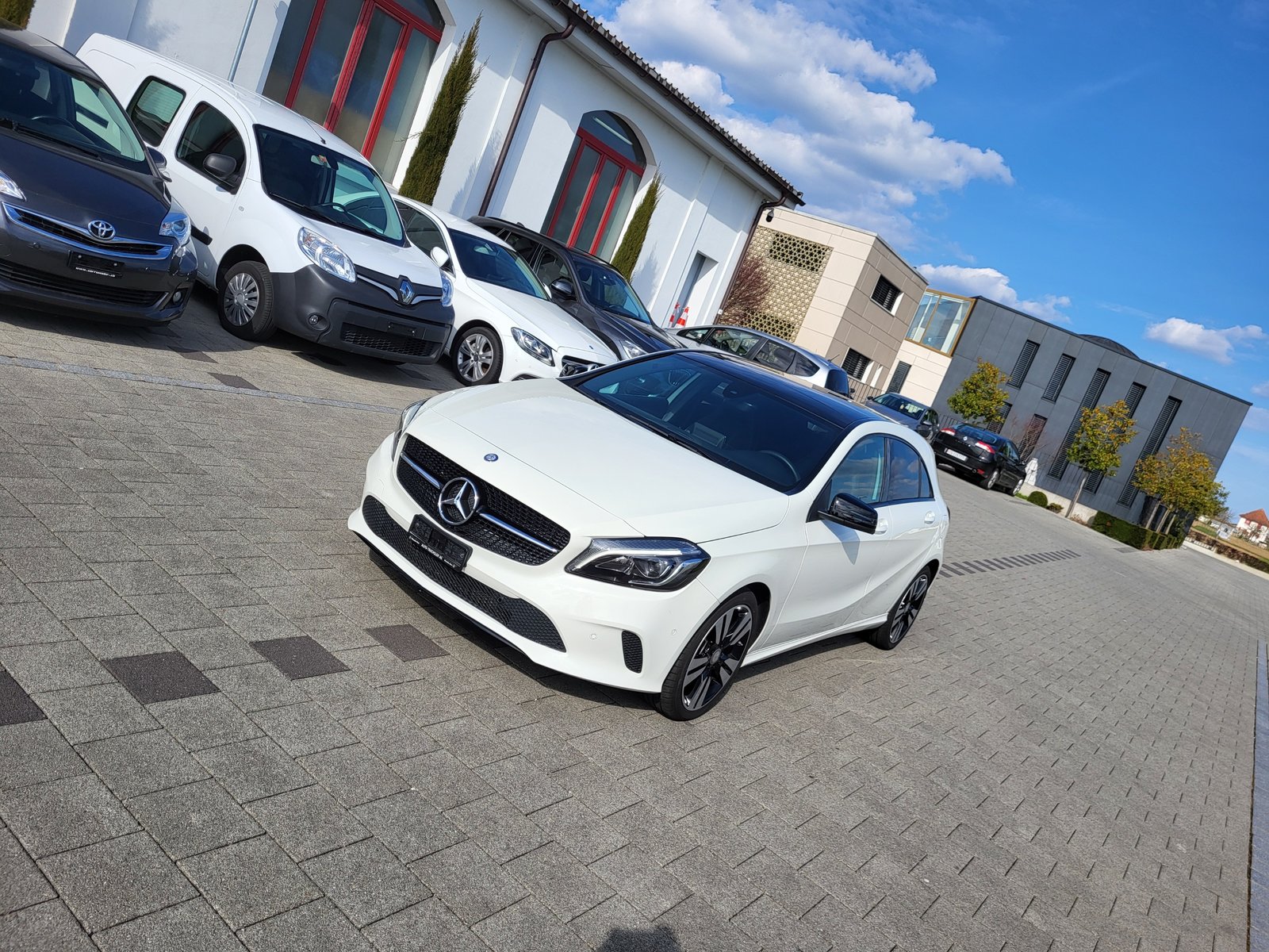 MERCEDES-BENZ A 200 Night Star 7G-DCT