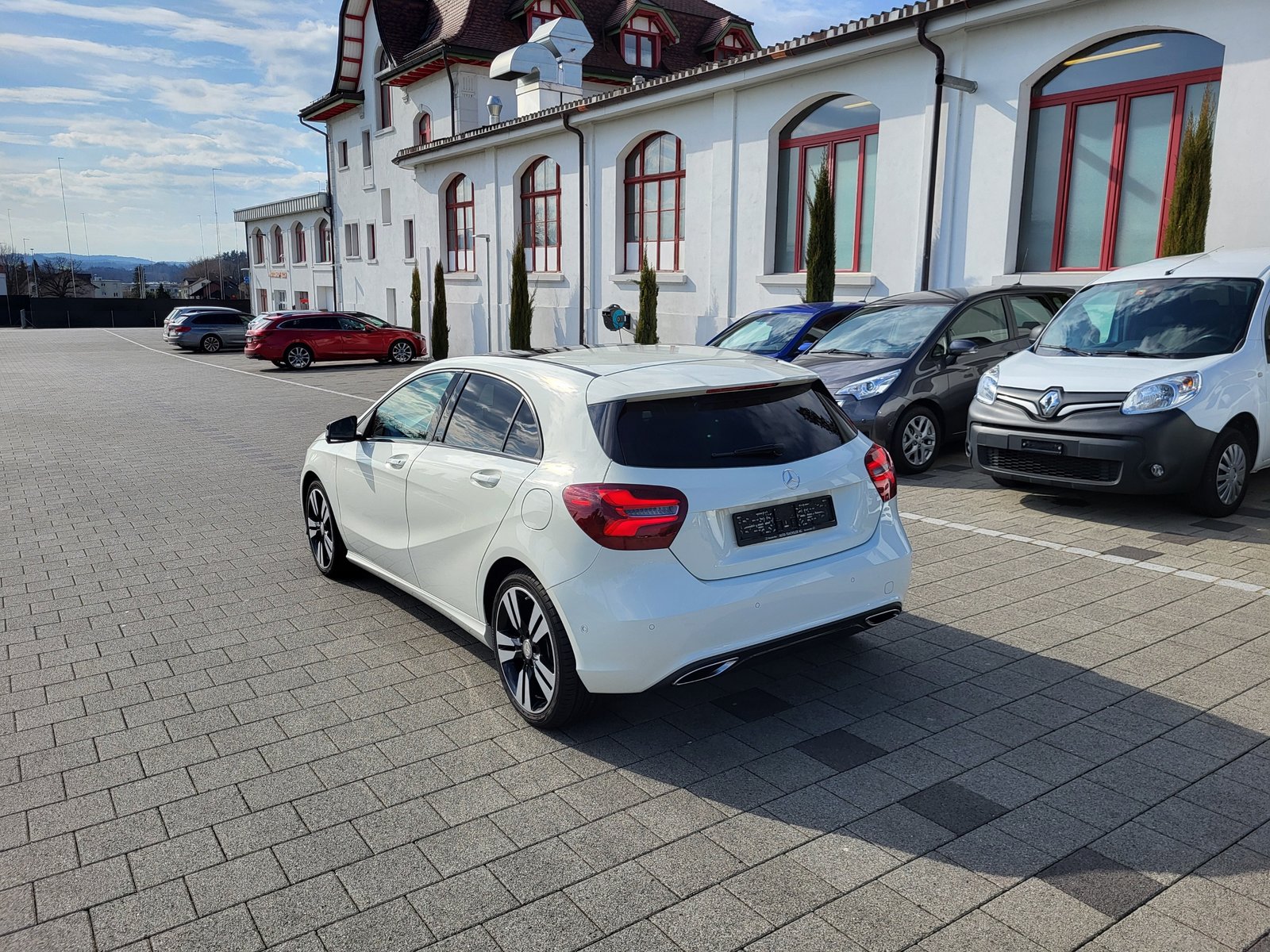 MERCEDES-BENZ A 200 Night Star 7G-DCT, Petrol, Second hand / Used, Automatic - 2