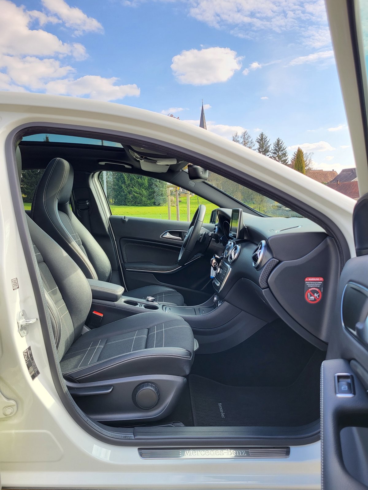 MERCEDES-BENZ A 200 Night Star 7G-DCT, Petrol, Second hand / Used, Automatic - 6