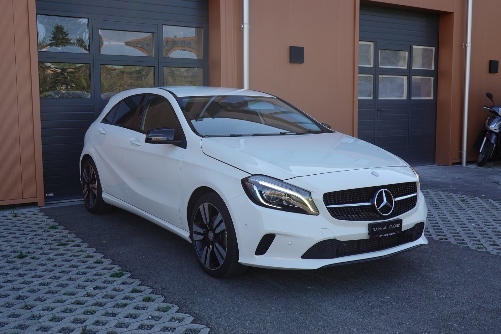 MERCEDES-BENZ A 200 Night Star, Essence, Occasion / Utilisé, Manuelle - 3