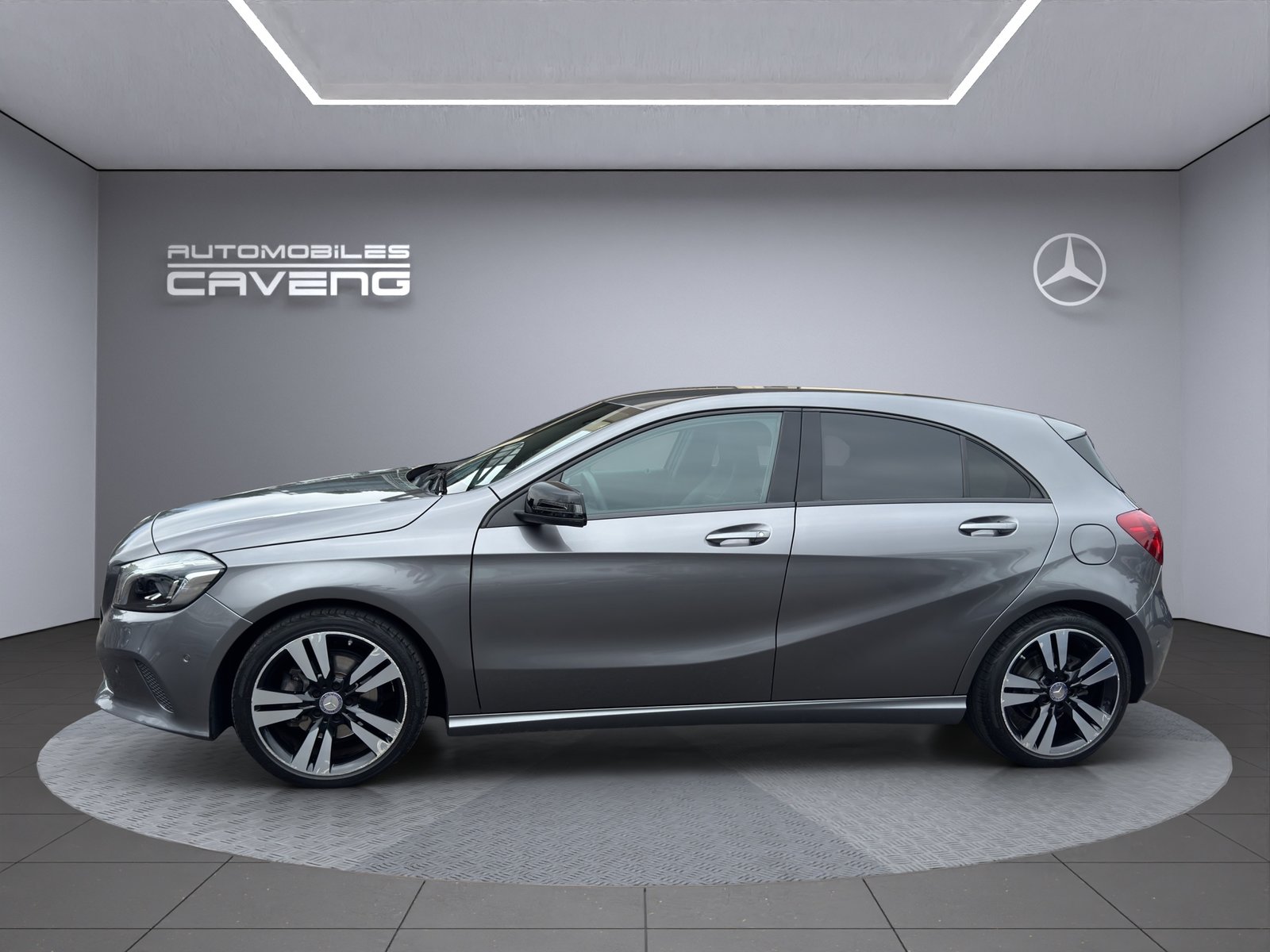 MERCEDES-BENZ A 200 Urban 7G-DCT, Benzin, Occasion / Gebraucht, Automatik - 2