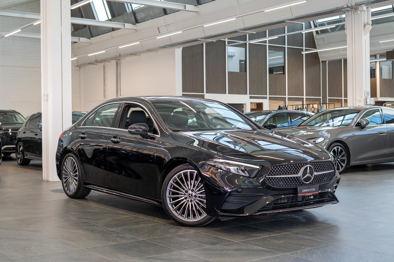 MERCEDES-BENZ A 200 AMG Line Limousine / Facelift / 19 Felge, Benzina, Occasioni / Usate, Automatico - 3