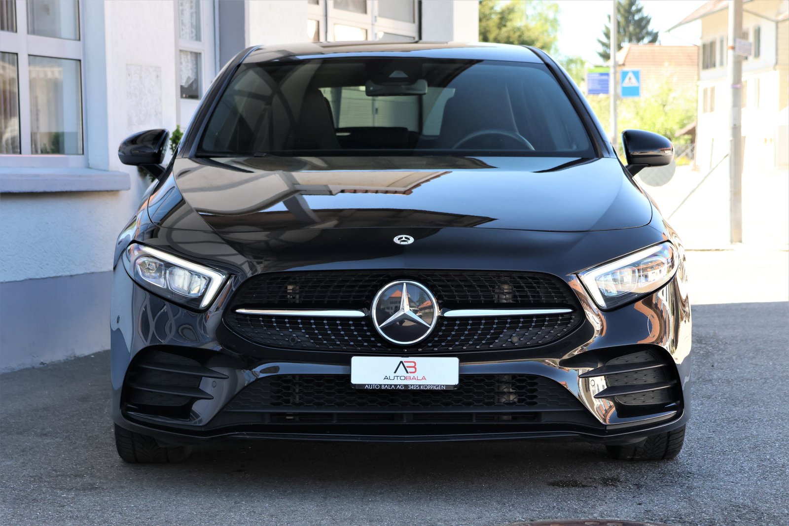 MERCEDES-BENZ A 200 AMG Line 7G-DCT, Benzin, Occasion / Gebraucht, Automatik - 2