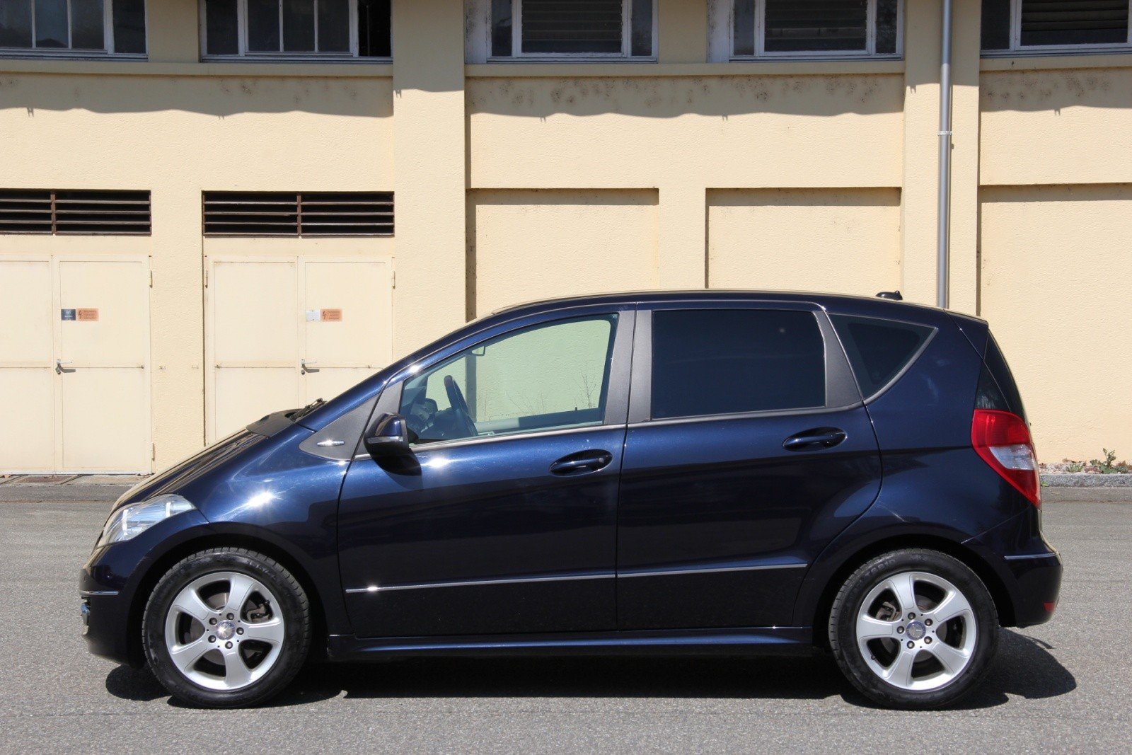 MERCEDES-BENZ A 200 Elégance Autotronic, Petrol, Second hand / Used, Automatic - 2