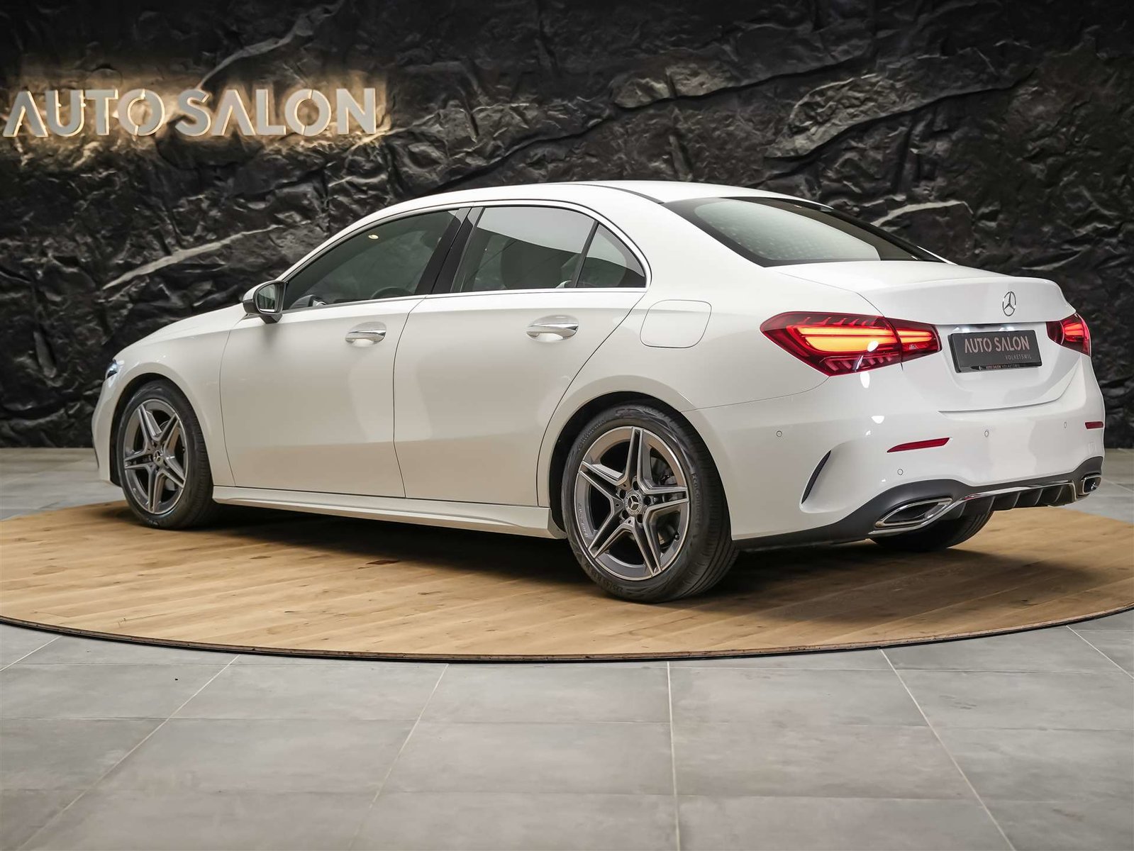 MERCEDES-BENZ A 200 AMG Line Limousine, Essence, Occasion / Utilisé, Automatique - 3