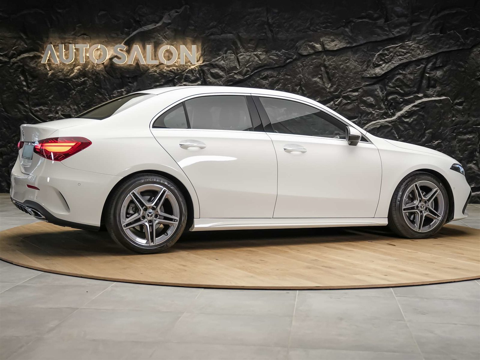 MERCEDES-BENZ A 200 AMG Line Limousine, Essence, Occasion / Utilisé, Automatique - 5