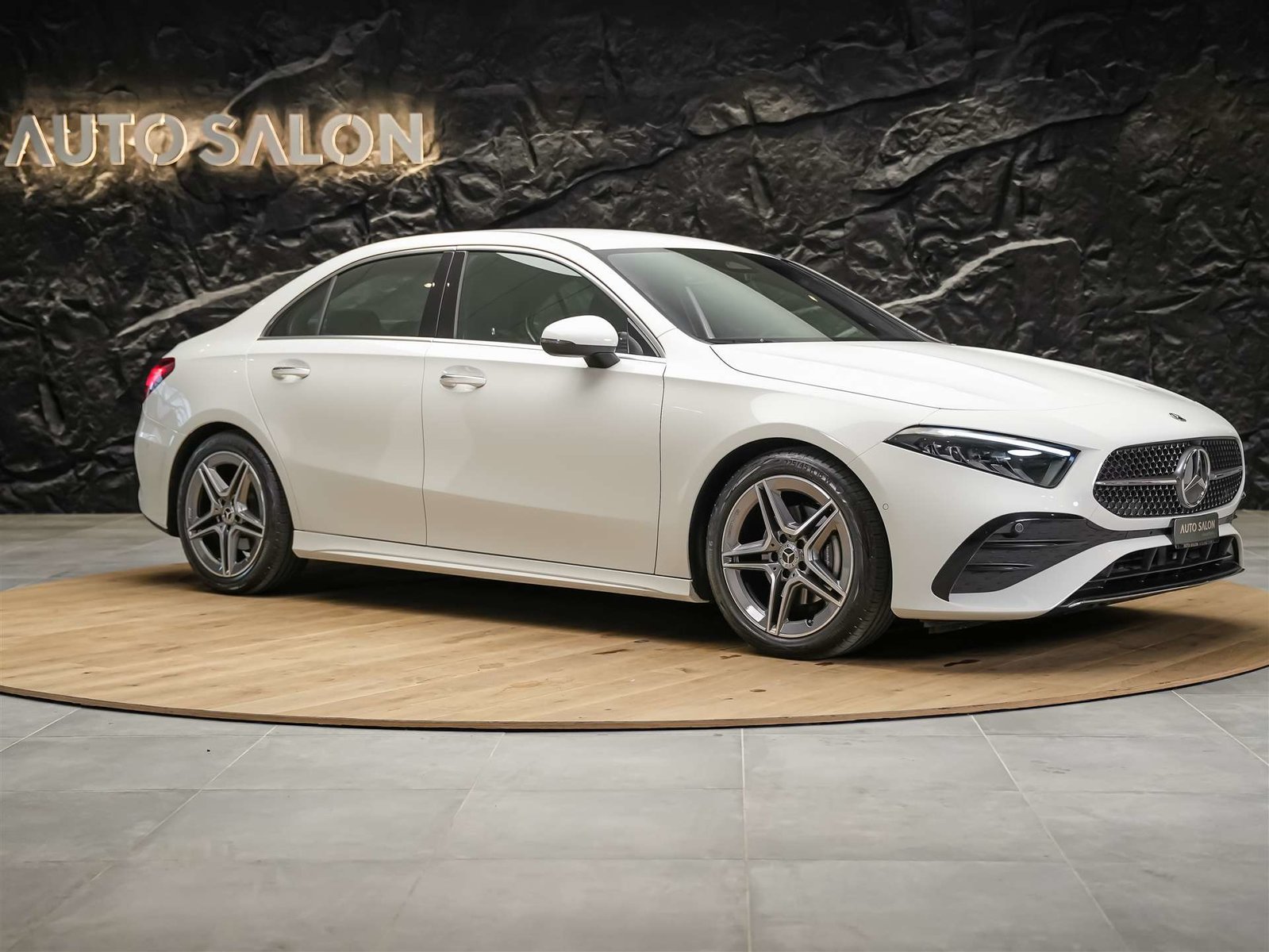 MERCEDES-BENZ A 200 AMG Line Limousine, Essence, Occasion / Utilisé, Automatique - 6