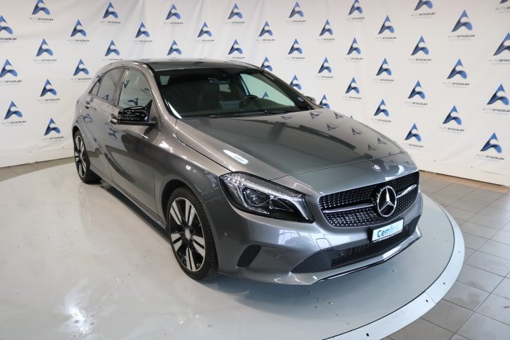 MERCEDES-BENZ A 200 Night Star 7G-DCT
