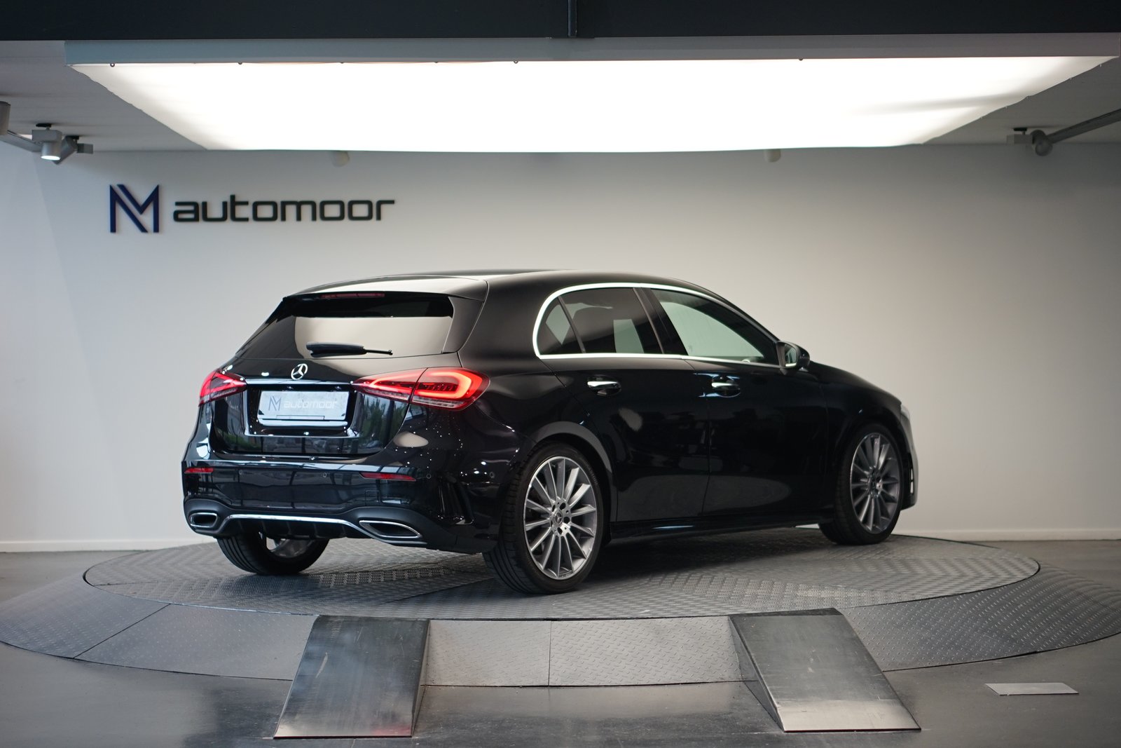 MERCEDES-BENZ A 200 AMG Line 7G-DCT *CH-Fahrzeug* *Burmester, Benzin, Occasion / Gebraucht, Automatik - 5