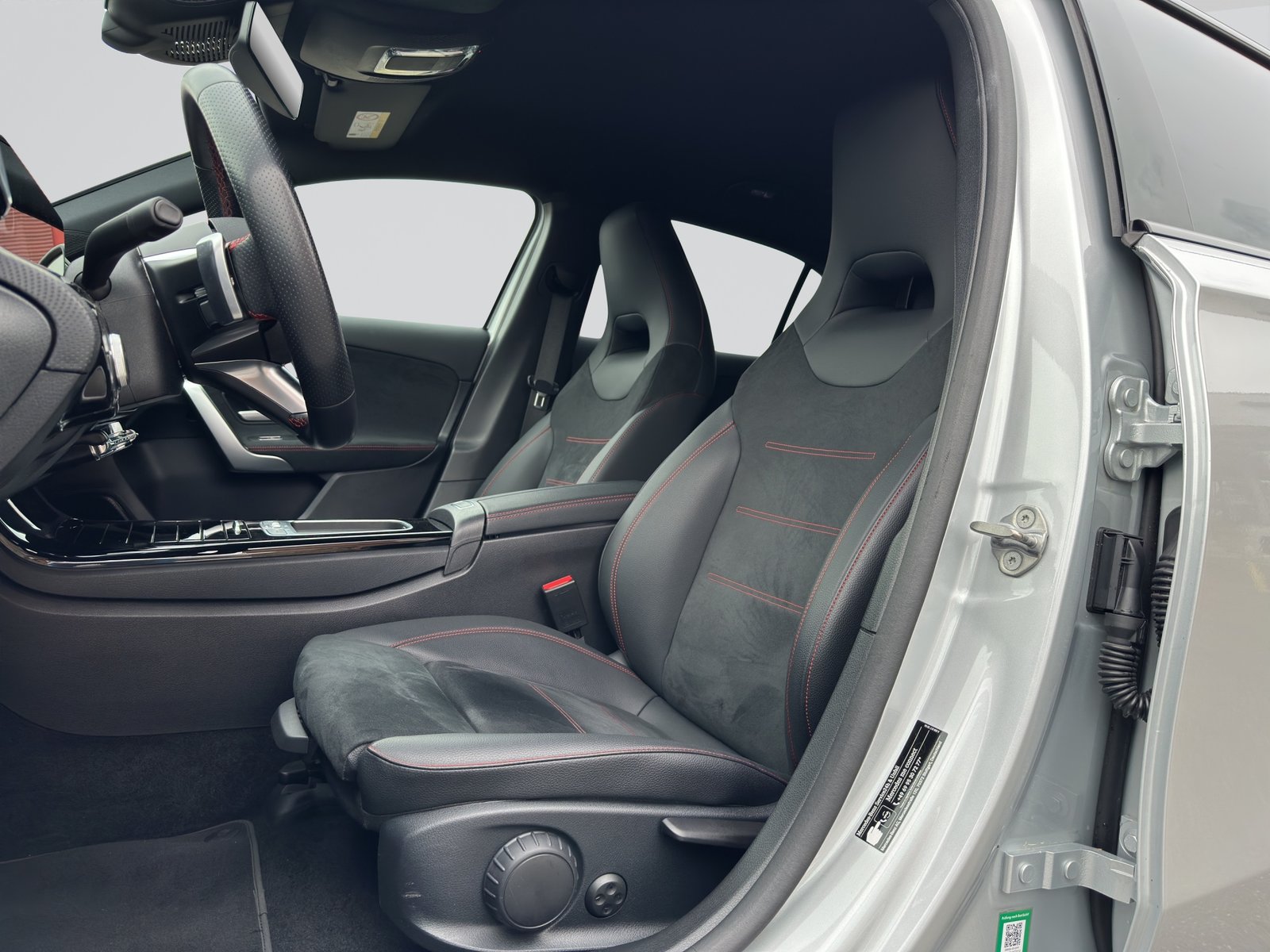 MERCEDES-BENZ A 200 AMG Night 7G-DCT, Essence, Occasion / Utilisé, Automatique - 6