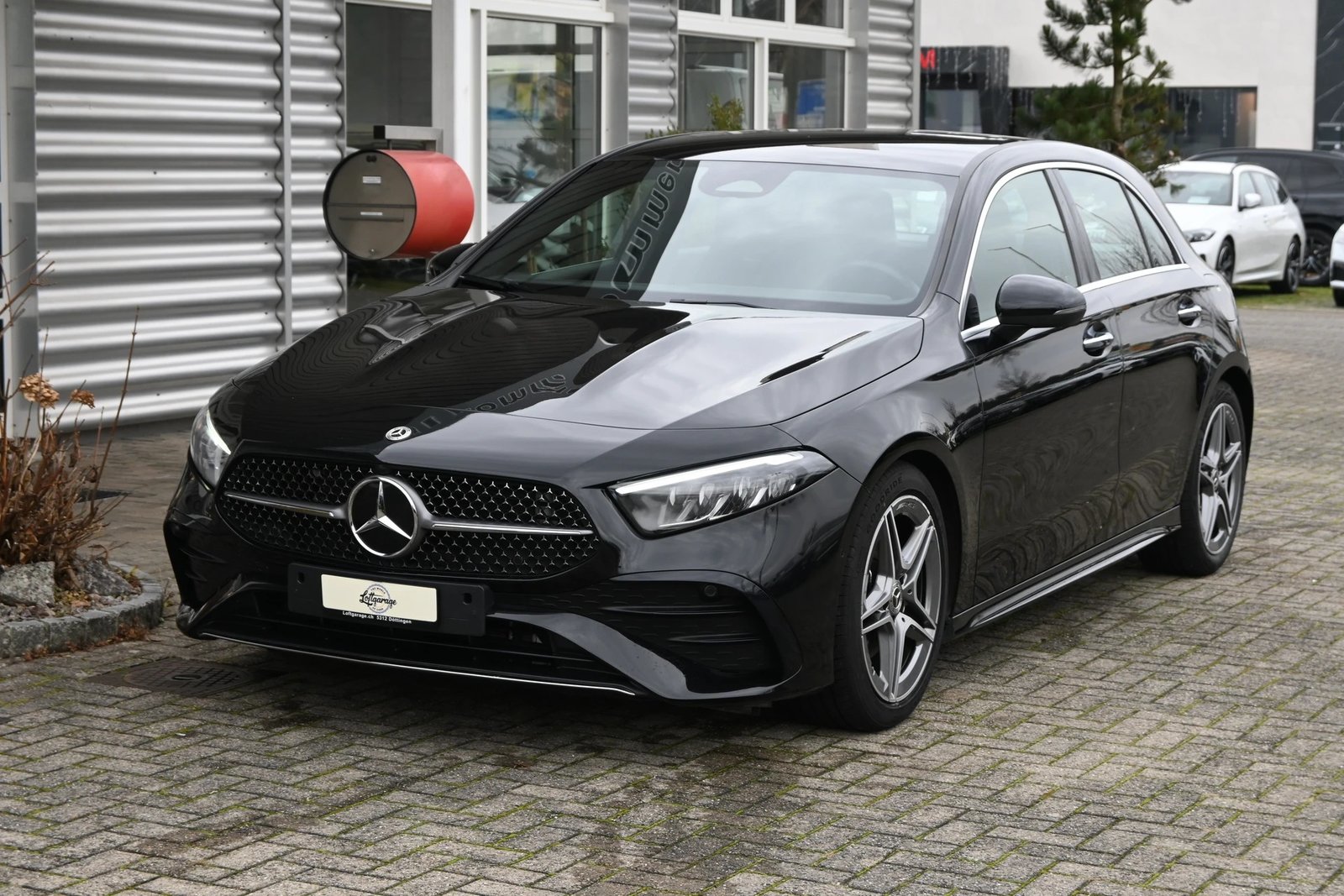 MERCEDES-BENZ A 200 AMG Line 7G-DCT, Mild-Hybrid Benzin/Elektro, Occasion / Gebraucht, Automatik - 2