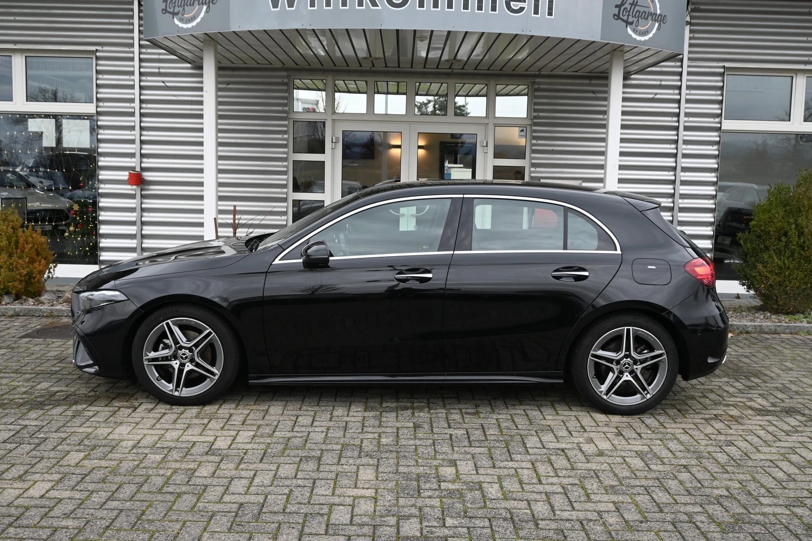 MERCEDES-BENZ A 200 AMG Line 7G-DCT, Mild-Hybrid Benzin/Elektro, Occasion / Gebraucht, Automatik - 5