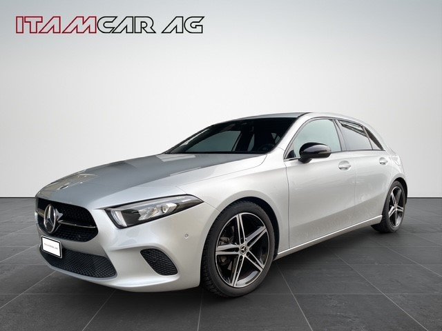 MERCEDES-BENZ A 200 Progressive