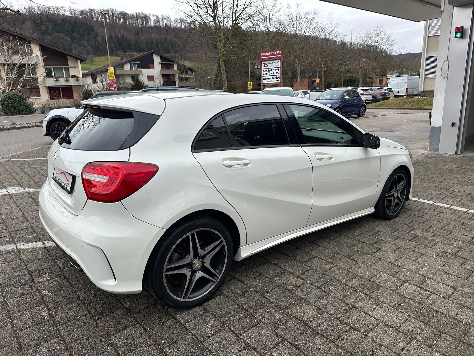 MERCEDES-BENZ A 200 AMG Line, Petrol, Second hand / Used, Manual - 4