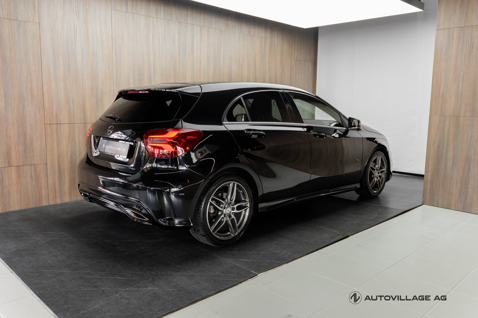 MERCEDES-BENZ A 200 AMG Line 7G-DCT, Petrol, Second hand / Used, Automatic - 2