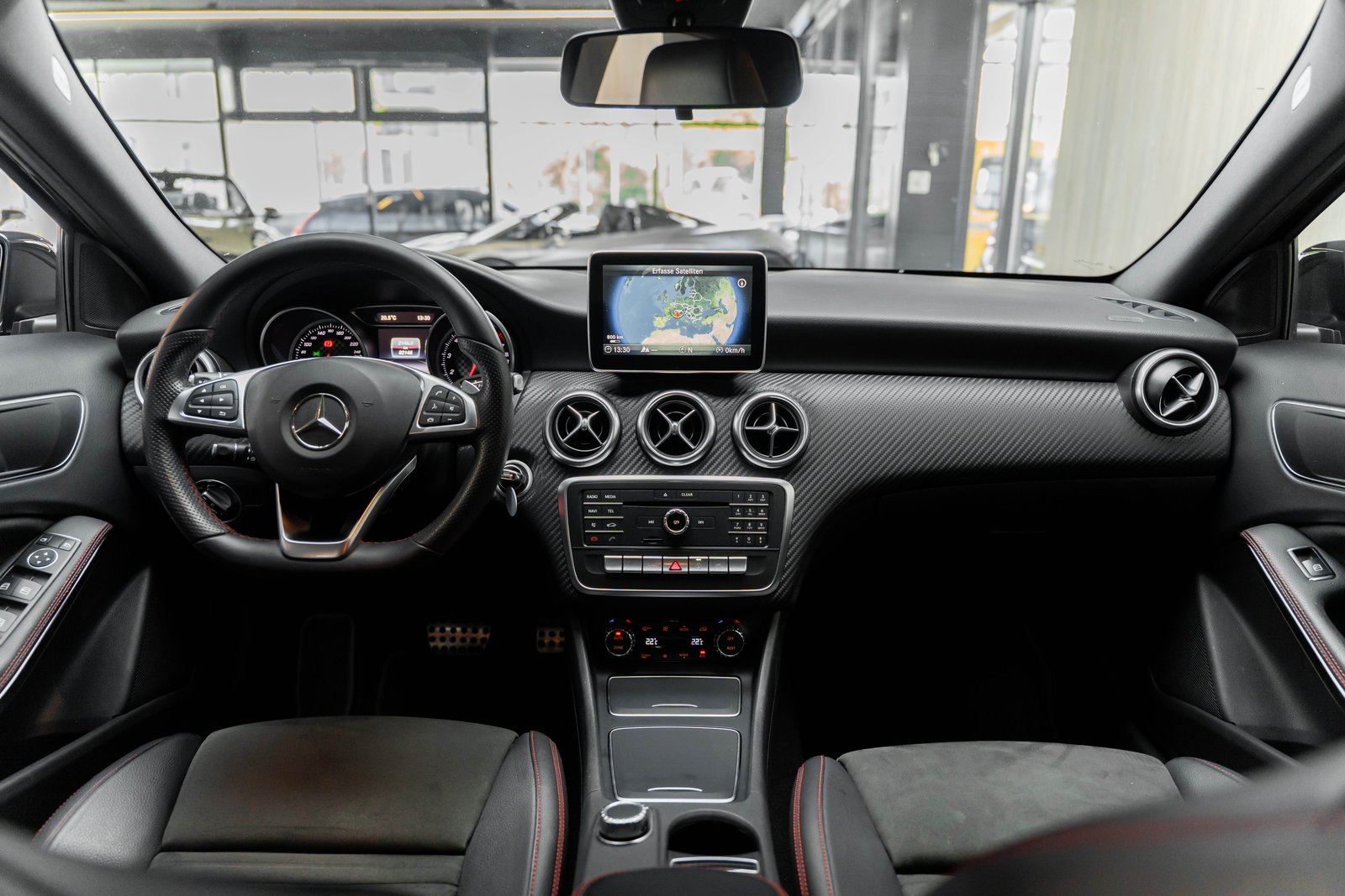 MERCEDES-BENZ A 200 AMG Line 7G-DCT, Petrol, Second hand / Used, Automatic - 3