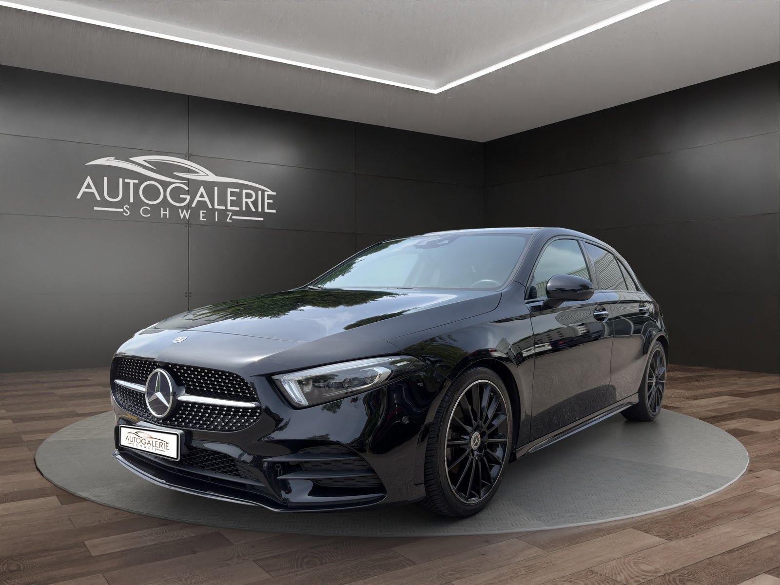 MERCEDES-BENZ A 200 AMG Line 7G-DCT CH Panorama Premium P