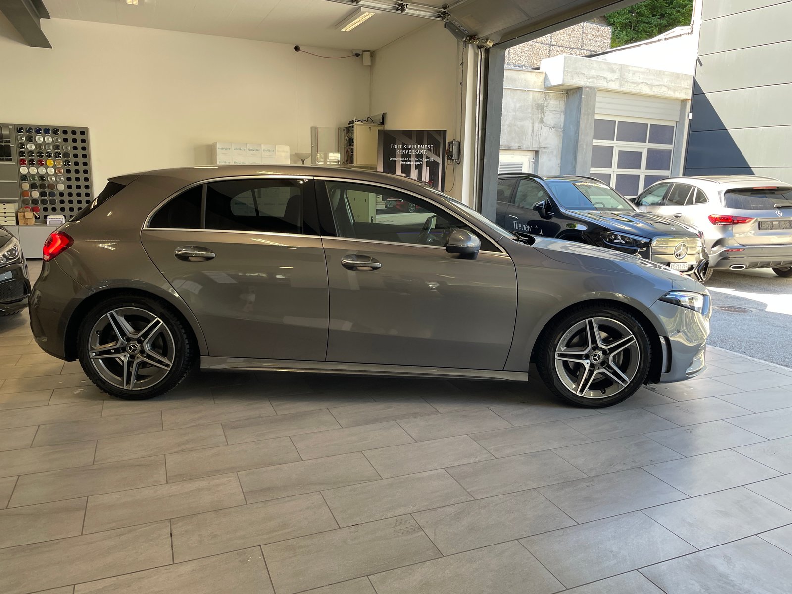 MERCEDES-BENZ A 200 AMG Line 7G-DCT, Essence, Occasion / Utilisé, Automatique - 4