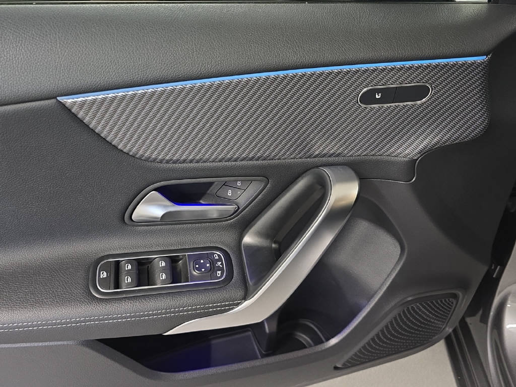 MERCEDES-BENZ A 200 Progressive, Mild-Hybrid Benzin/Elektro, Occasion / Gebraucht, Automatik - 6
