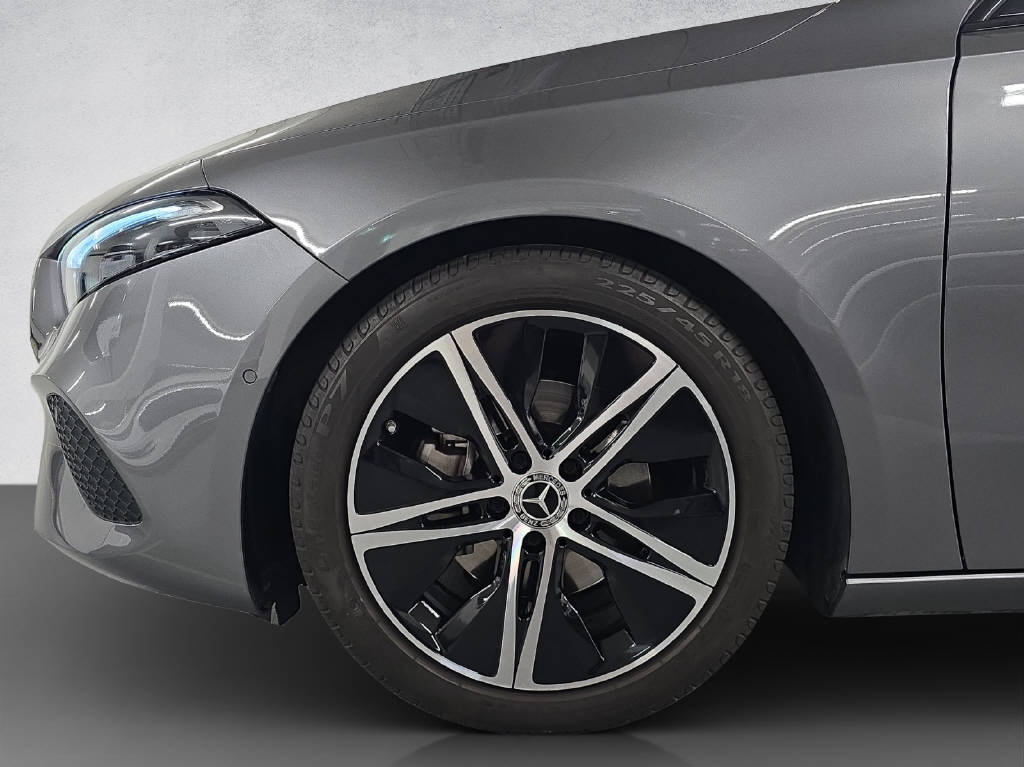 MERCEDES-BENZ A 200 Progressive, Mild-Hybrid Benzin/Elektro, Occasion / Gebraucht, Automatik - 7