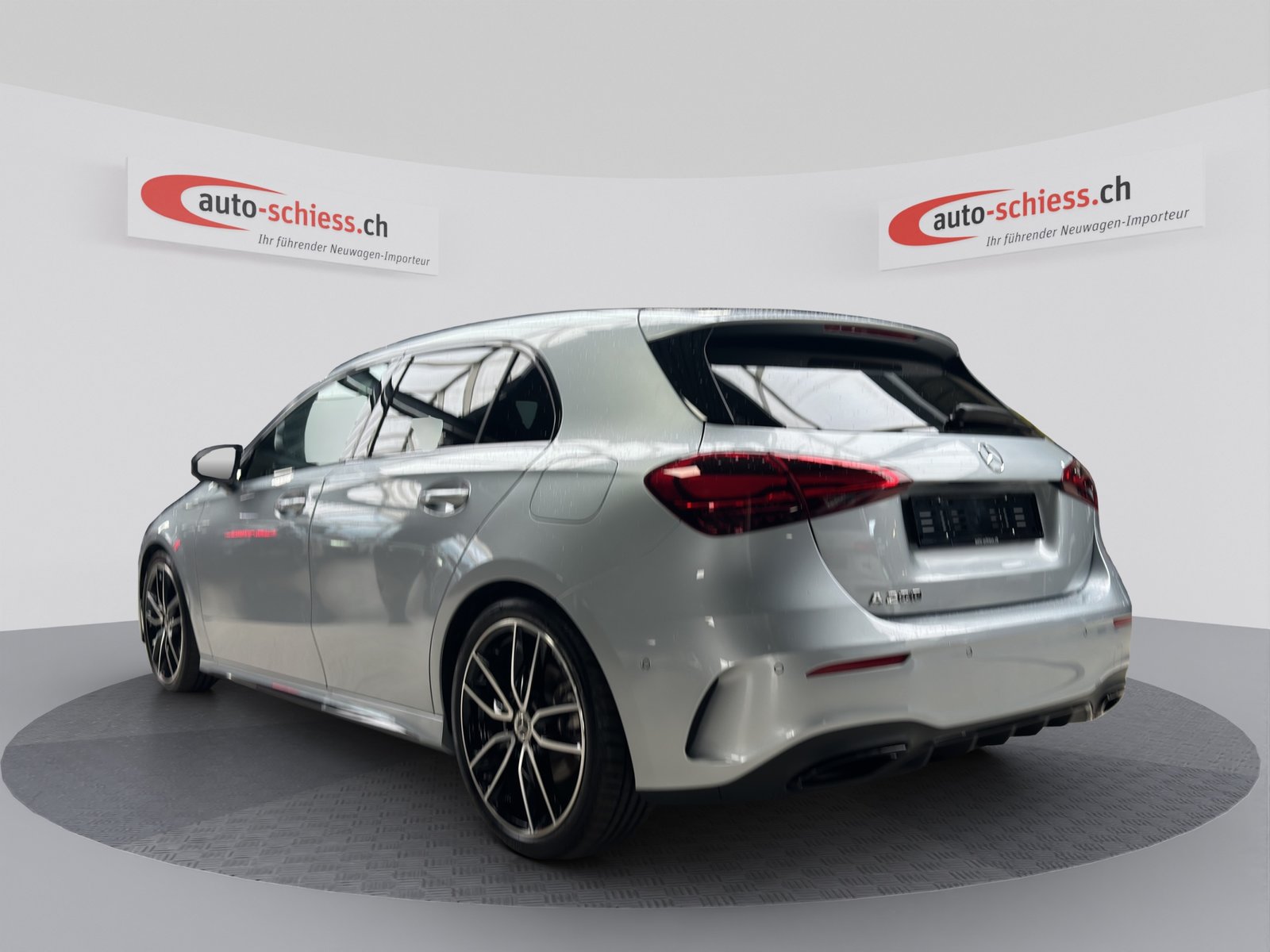 MERCEDES-BENZ A 200 7G-DCT AMG Line Night, Mild-Hybrid Benzin/Elektro, Occasion / Gebraucht, Automatik - 3