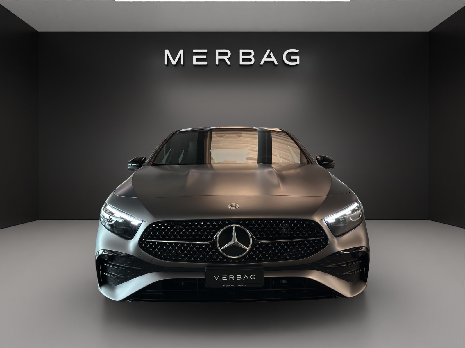 MERCEDES-BENZ A 200 7G-DCT, Mild-Hybrid Benzin/Elektro, Occasion / Gebraucht, Automatik - 2