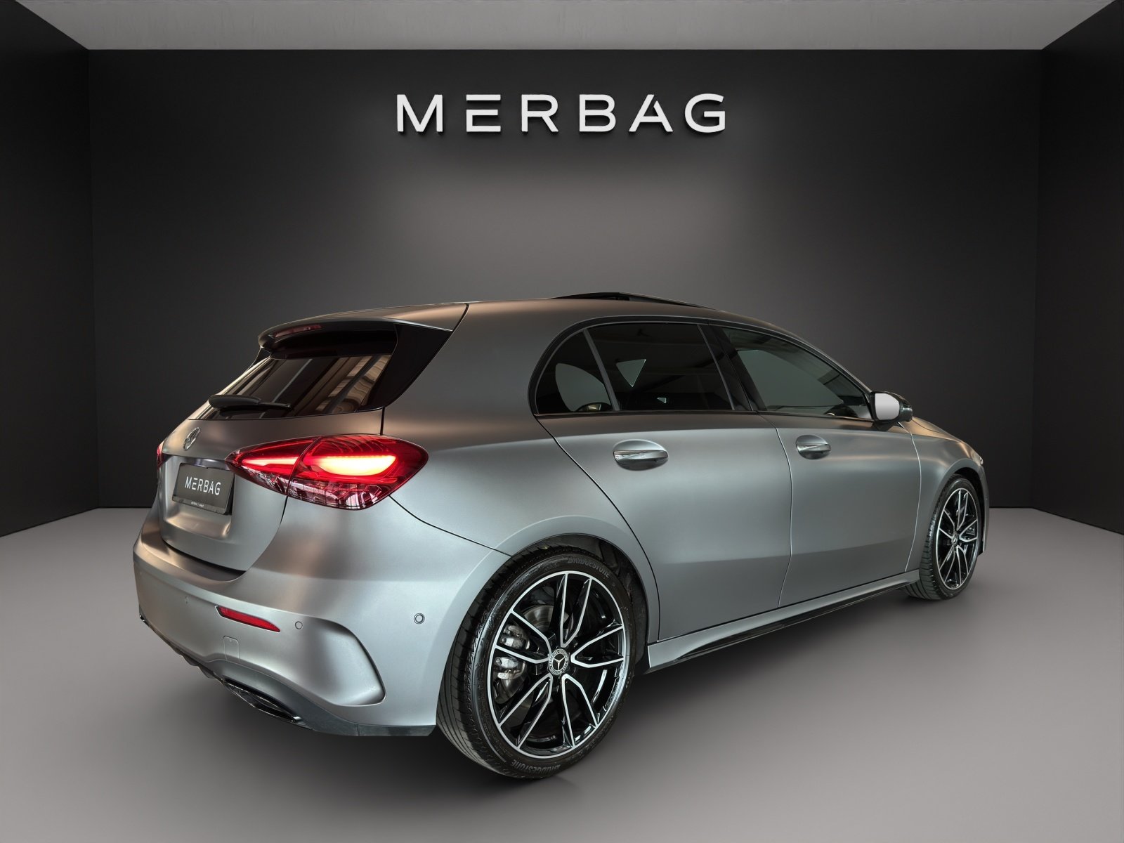MERCEDES-BENZ A 200 7G-DCT, Mild-Hybrid Benzin/Elektro, Occasion / Gebraucht, Automatik - 6