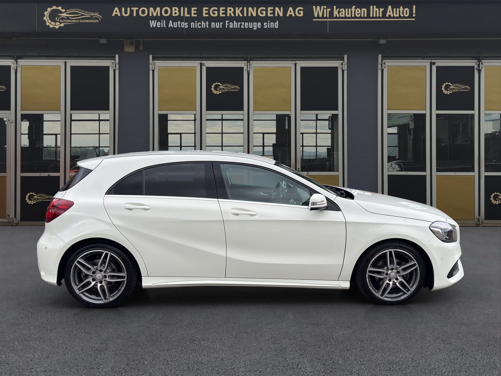 MERCEDES-BENZ A 200 AMG Line 7G-DCT, Essence, Occasion / Utilisé, Automatique - 4