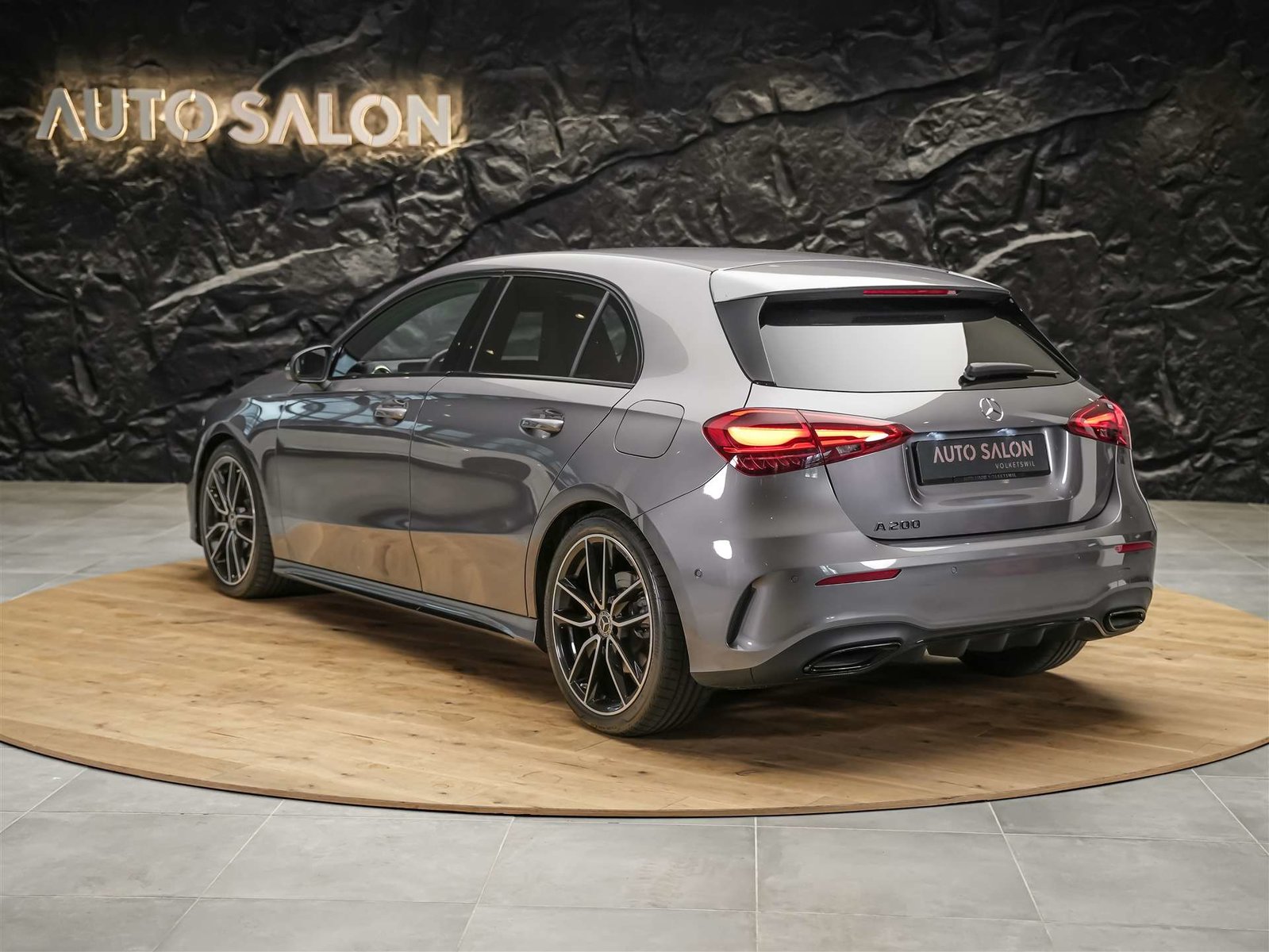MERCEDES-BENZ A 200 Night Star AMG Line *Werksgarantie*Absta, Benzin, Occasion / Gebraucht, Automatik - 4